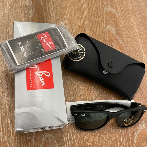 New Wayfarer Ray Ban - Picture 2 of 3